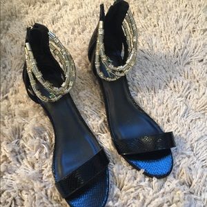 Thalia Sodi small wedge/flats sandals, size 10